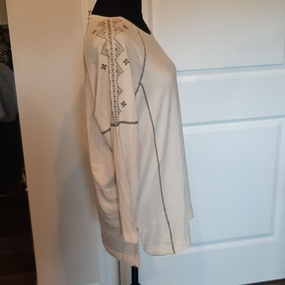 Kori America Cream Shirt with Stitching - Picture 6 of 10